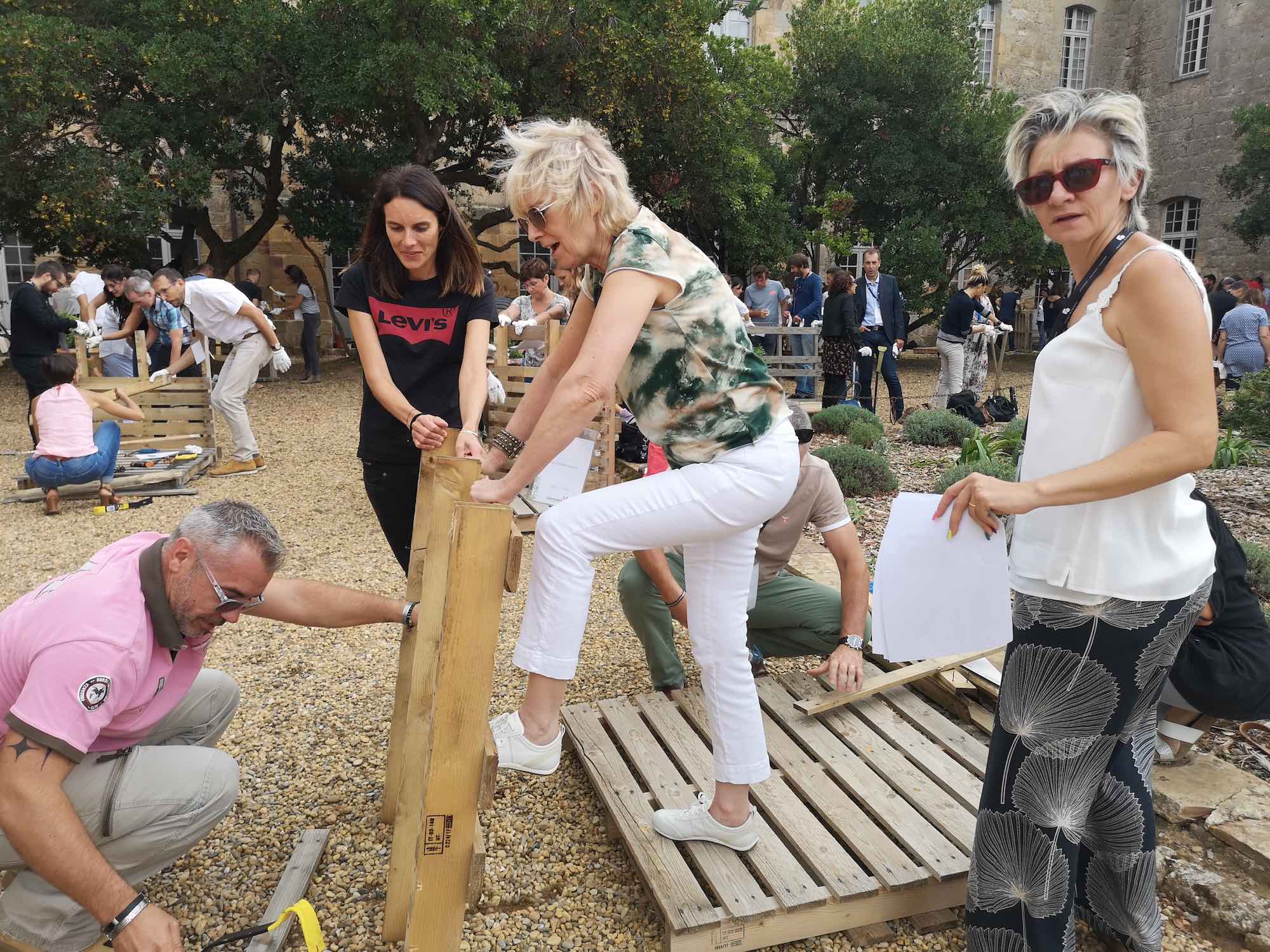 construction mobilier palette team building